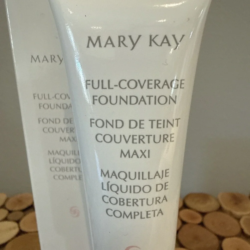 Mary Kay‎ Full Coverage Foundation IVORY 204 #366700 Pink Cap Lid Discontinued
